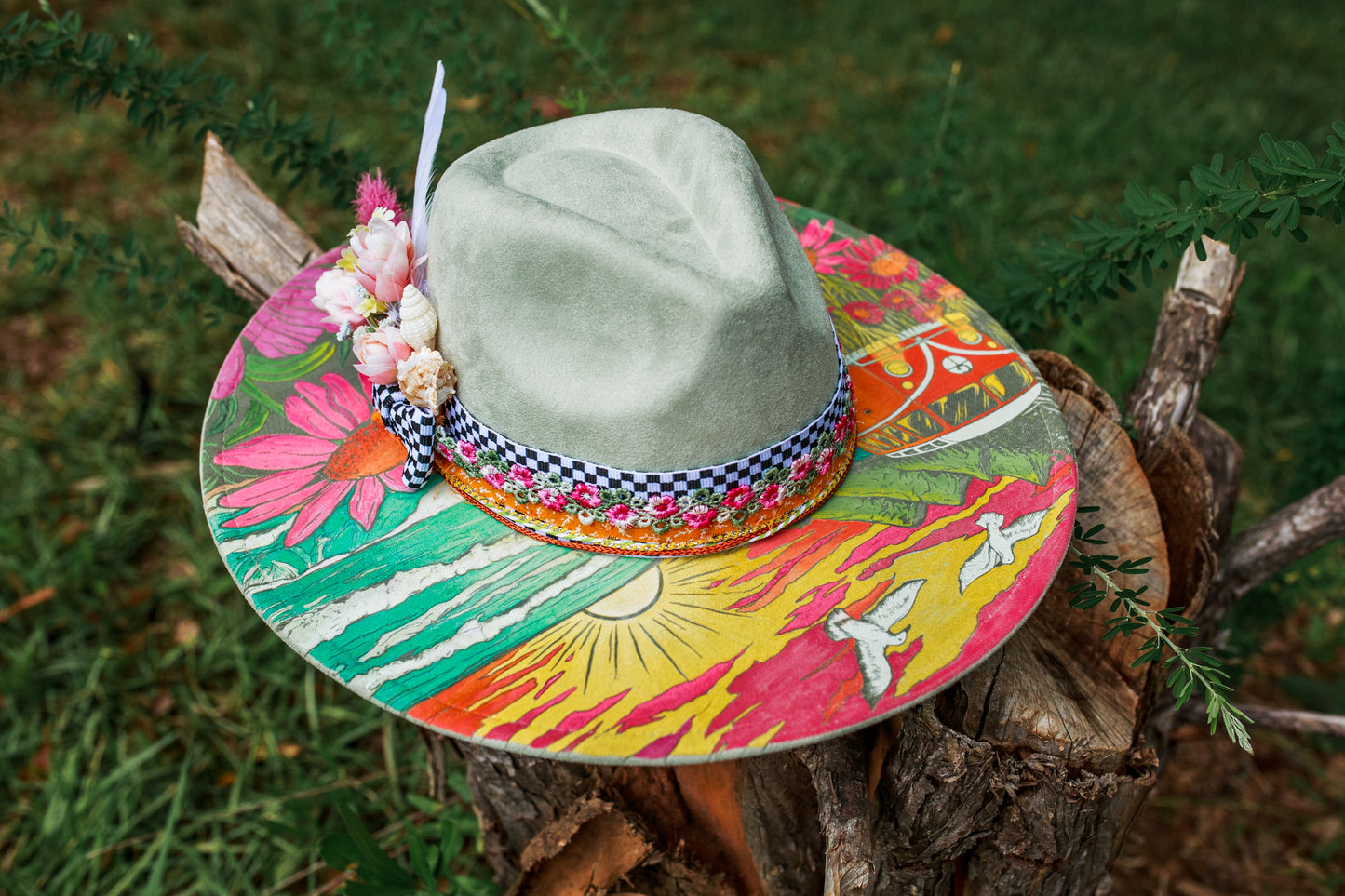 Gummy Thunk Original - Seas the Daise -- Wide Brim Vegan Suede Hat