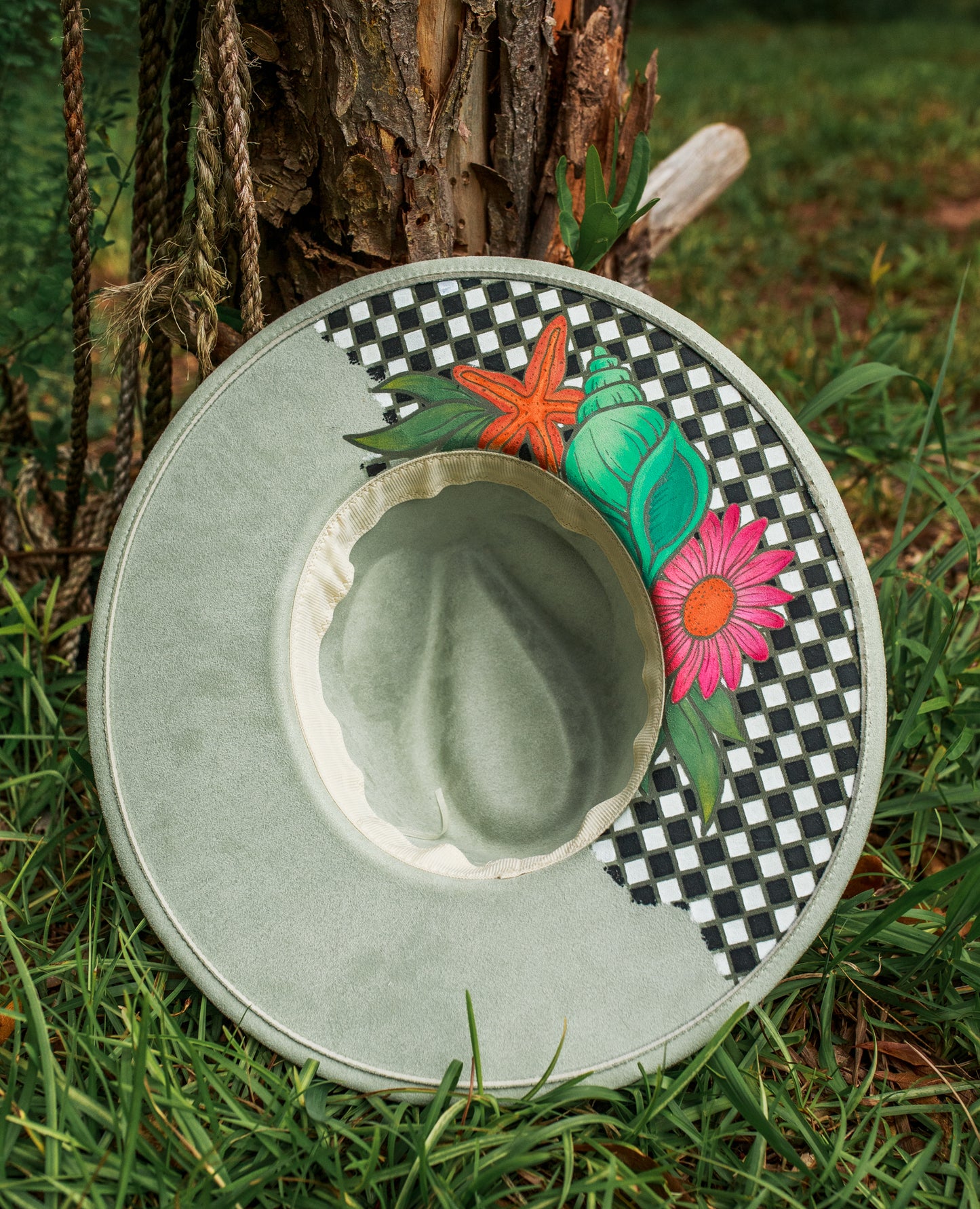 Gummy Thunk Original - Seas the Daise -- Wide Brim Vegan Suede Hat